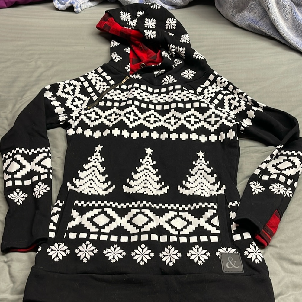 Ampersand doublehood sweatshirt Christmas design size medium EUC